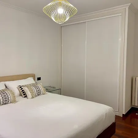 Alegre Y Acogedor Piso En El Centro De *